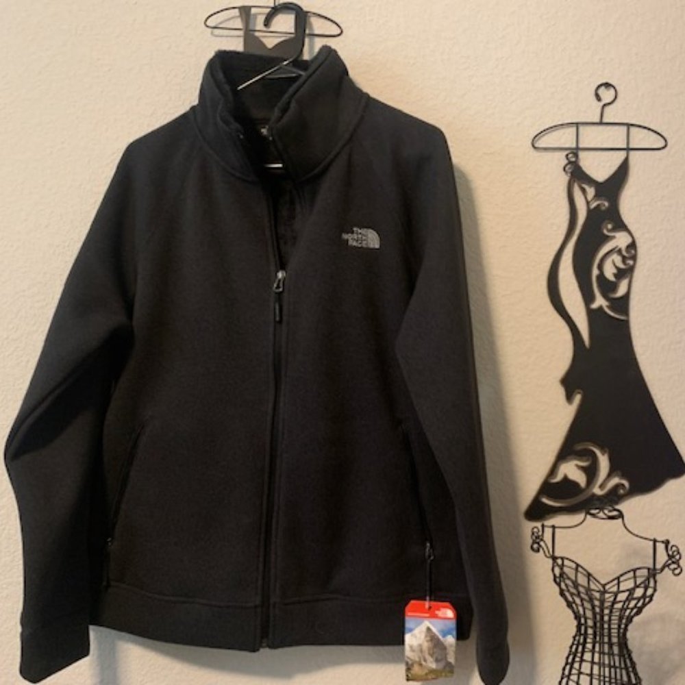 Ladies Large The North Face, zippered Outdoor wear jacket